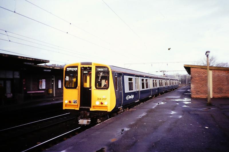 314207: At Partick Hill, 24 November 1979. There was a very short period between class 314 entering service and Partick Hill station closing - so a rare view Photo of 314207