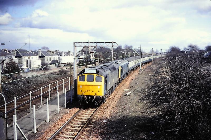 25083 + 25076: Footex from Aberdeen (for Scottish League Cup Final) at Burnside, 31 March 1979 Photo of 25083 + 25076