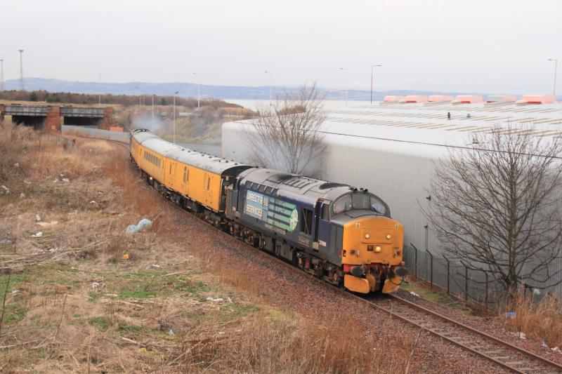 1Q03: 37688 leading 37435 on 1Q03 ???? Craigentinny to Craigentinny passin Matlan on the Leith Branch on 25-02-2015 Photo of 1Q03