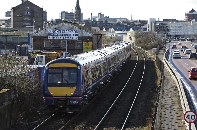 170421 WITH 158722 DUNDEE.jpg: Photo of 170421 WITH 158722 DUNDEE.jpg