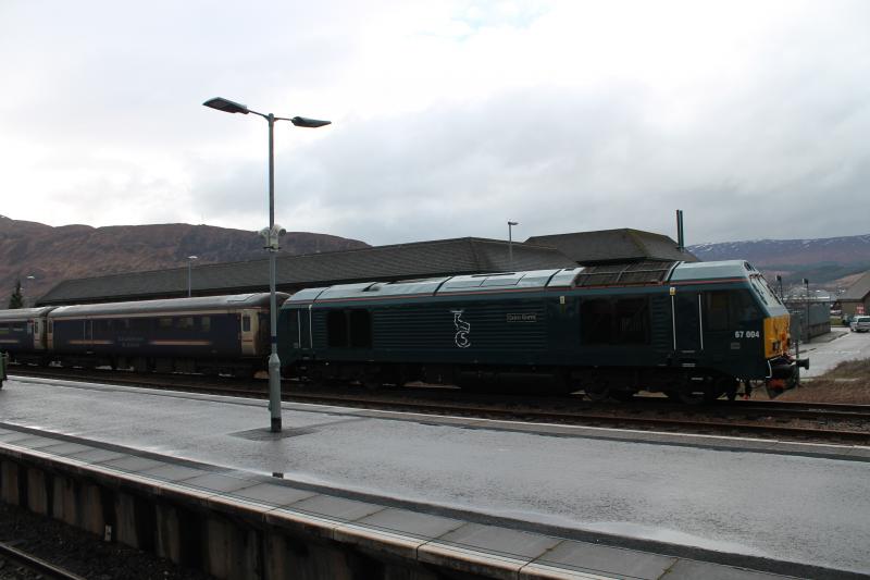 67004: 67004 rests at Fort William with the stock for the Euston sleepers, 28/3/15. Photo of 67004