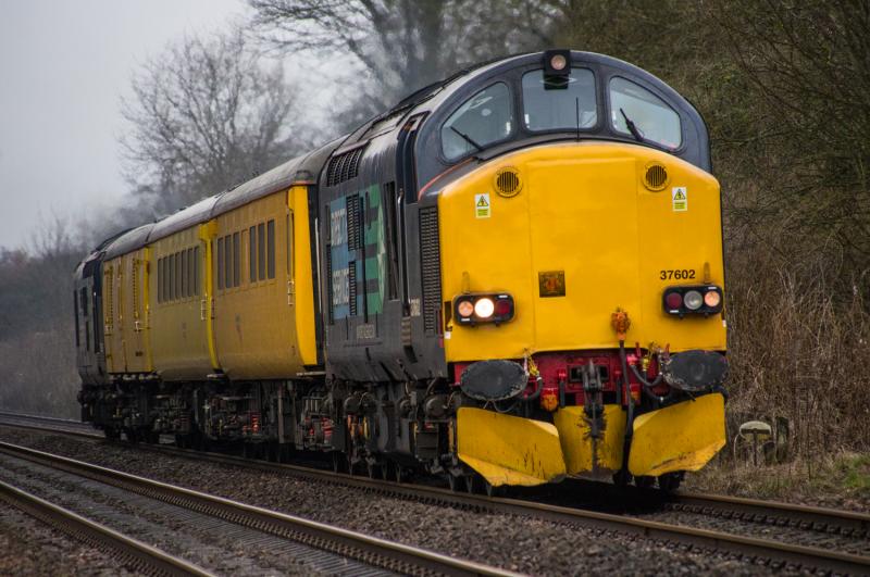 37602: 37602 heads north with 1Q75 at Forgandenny. 30/03/15 Photo of 37602
