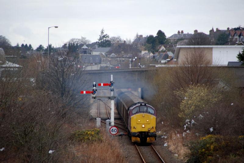 Tractor power: 37422 leaves Elgin on 17/03/208 with 6A77, Elgin -Laurencekirk carrying seed potatoes for East anglia Photo of Tractor power
