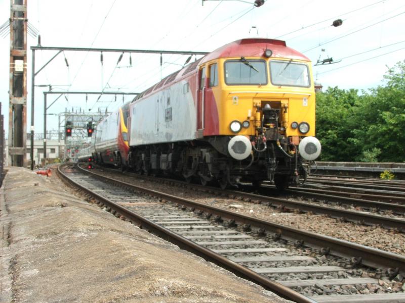 57301 Sunday Pendo Drag: 57301 at Saldkeld Street Sunday 1st June 2008 Dragging 390036 on the 1106 GC-EU working Photo of 57301 Sunday Pendo Drag