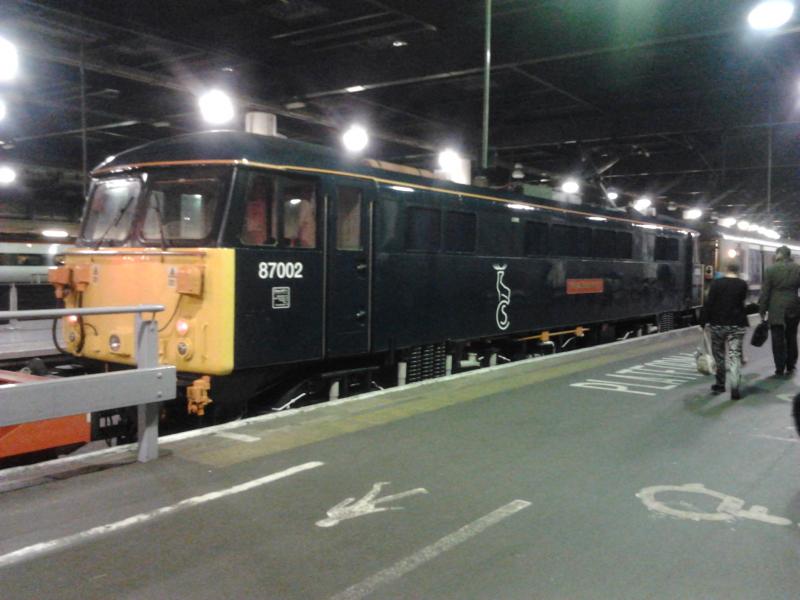 Photo of 87002 - Class 87 at London Euston