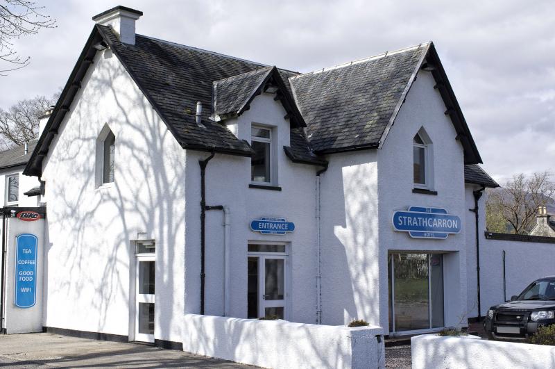 THE STRATHCARRON HOTEL.jpg: ADJACENT TO THE STATION Photo of THE STRATHCARRON HOTEL.jpg