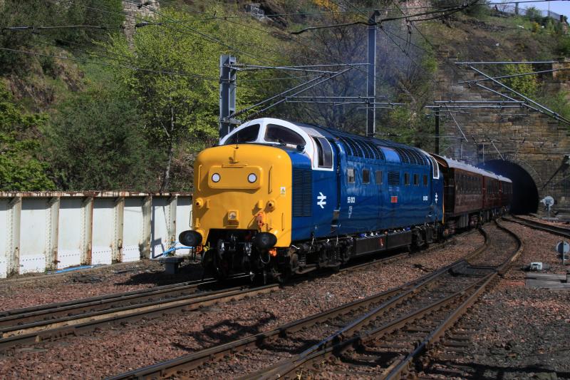 5H85: 55003 (55022) leading on 1H85 13.05 Craigentinny to Edinburgh approaching Platform 2 Waverley on 01/05/2015.
phone signal not good & timeouts reason for not posting. Photo of 5H85
