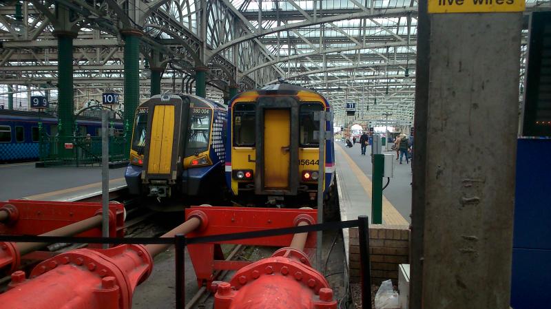 380 004 and 156 44: Glasgow Central Photo of 380 004 and 156 44
