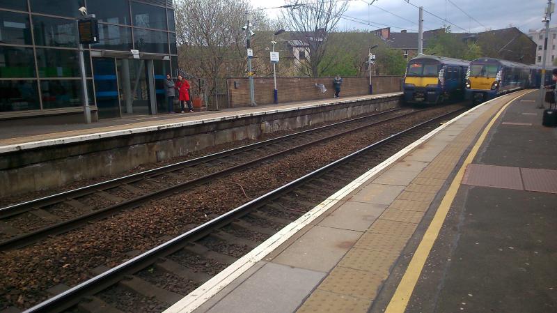 320 311 334 036 : At Partick 320 311 for Dalmuir and 334 036 for Edinburgh Waverley Photo of 320 311 334 036