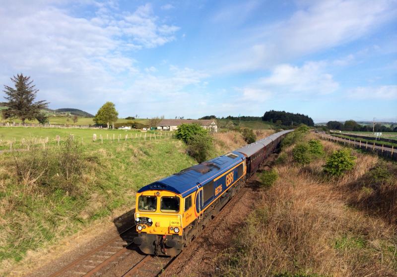 66735 Royal Scotsman Leuchars 080515: 1Z47 Dundee to Edinburgh private charter passes Leuchars on 8th May 2015 Photo of 66735 Royal Scotsman Leuchars 080515