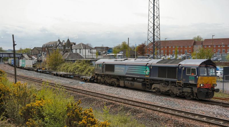 66433 passes Larbert with 4A13 for Aberdeen.: 66433 passes Larbert with 4A13 for Aberdeen. Photo of 66433 passes Larbert with 4A13 for Aberdeen.
