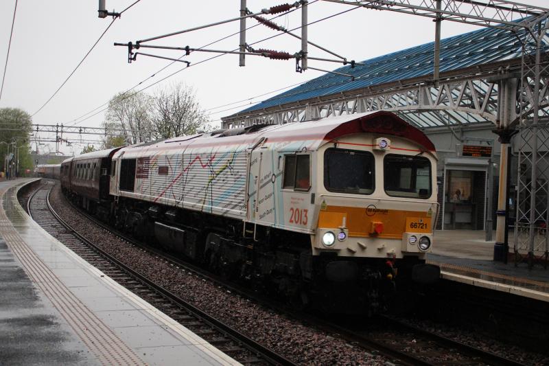 soggy port glasgow scotsman: 66721 up front of the royal scotsman passing through a very soggy port glasgow. Photo of soggy port glasgow scotsman