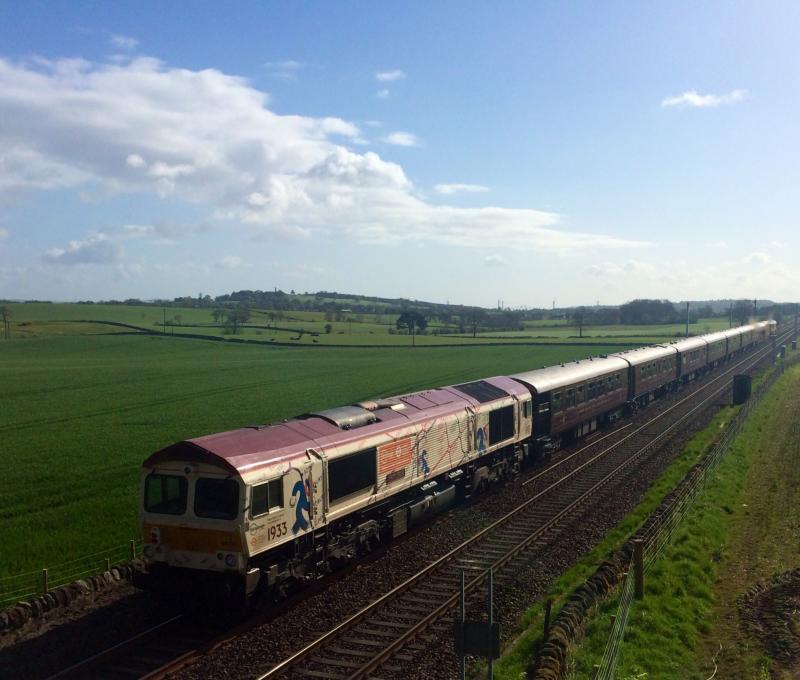 66721 1H88 Park Farm 110515: 66721 passes Park Farm on the rear of the Royal Scotsman to Edinburgh on the last day of temporary GBRf operation with 66735 leading Photo of 66721 1H88 Park Farm 110515
