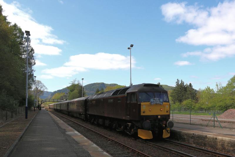 47854_Royal Scotsman: Arriving @ Dunkeld & Birnam Photo of 47854_Royal Scotsman