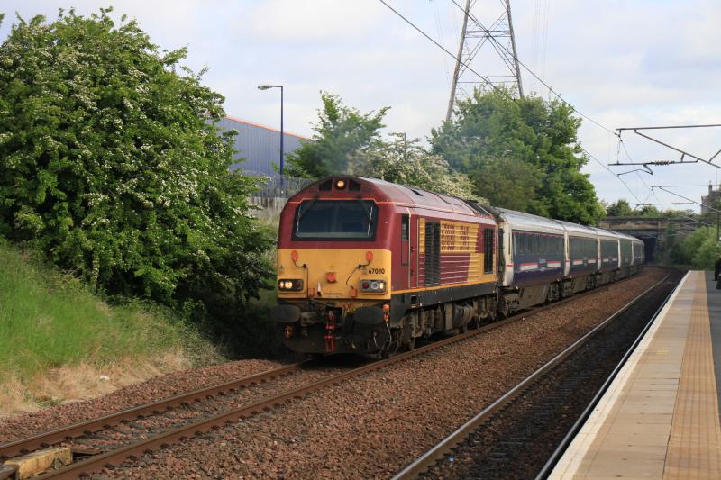 5B26: 67030 on the diverted 5B26 08.18 Edinburgh to Polmadie passing Brunstane station 0n 01/06/2015 Photo of 5B26