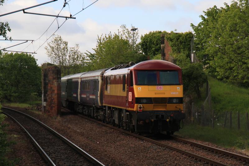 5B26 rear: 90037 on the rear with 67030 leading on the diverted 5B26 08.18 Edinburgh to Polmadie passing Brunstane station 0n 01/06/2015 Photo of 5B26 rear