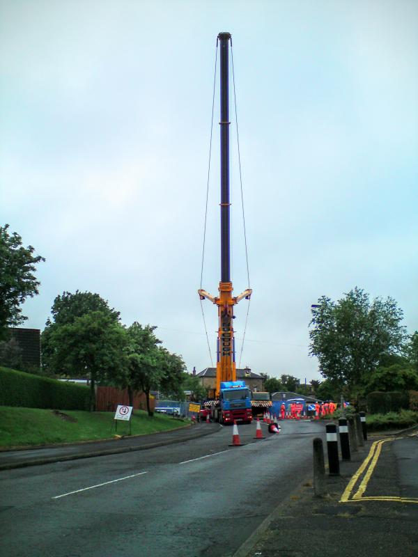 Polmont bridge replacement: The crane used has a working capacity of 500 tonnes and a reach of 84 metres. Photo of Polmont bridge replacement