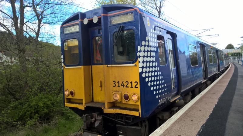 314 212 at Mosspark: Photo of 314 212 at Mosspark