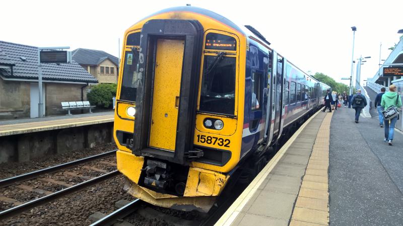 158 732 At Shotts: Photo of 158 732 At Shotts