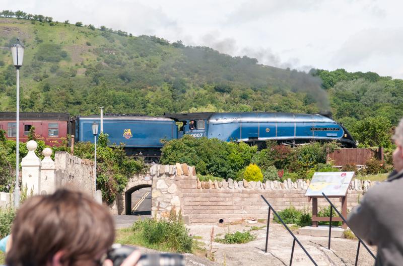Sir Nigel Gresley 6.7.15: SNG passing Burntisland on The Cathedrals Explorer Photo of Sir Nigel Gresley 6.7.15