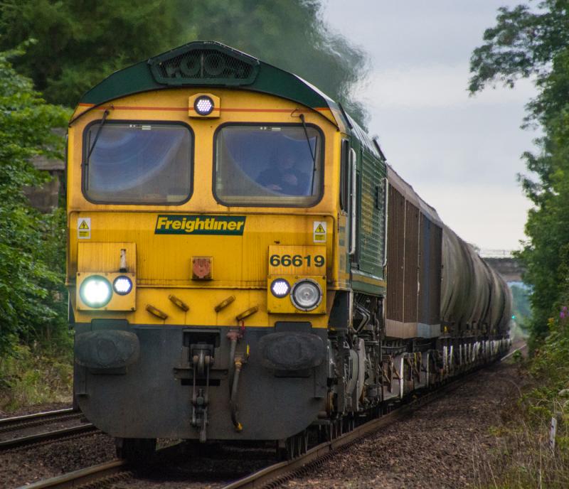 66619: 66619 passes Forgandenny. 14/07/15 Photo of 66619