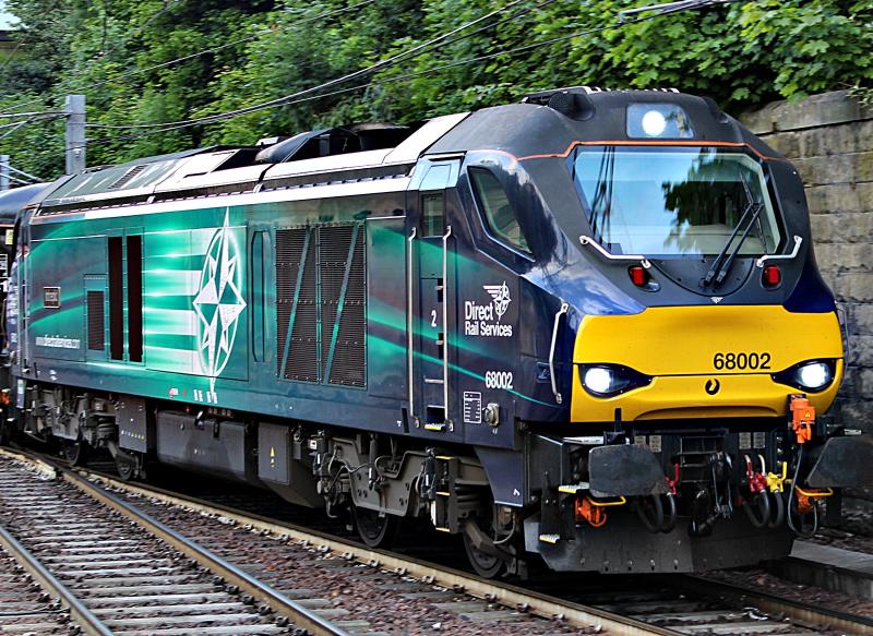 68002: Entering Waverley. Photo of 68002