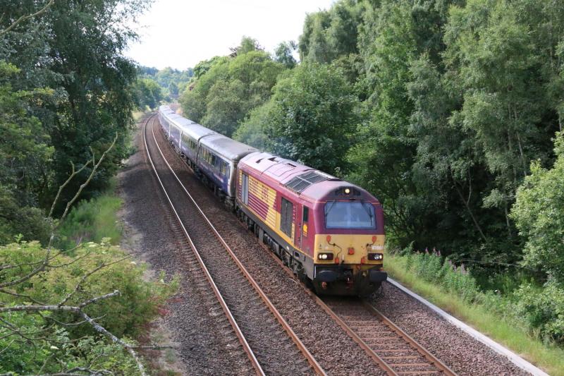 67007 on late running sleeper: Passing Luncarty 1121. Photo of 67007 on late running sleeper