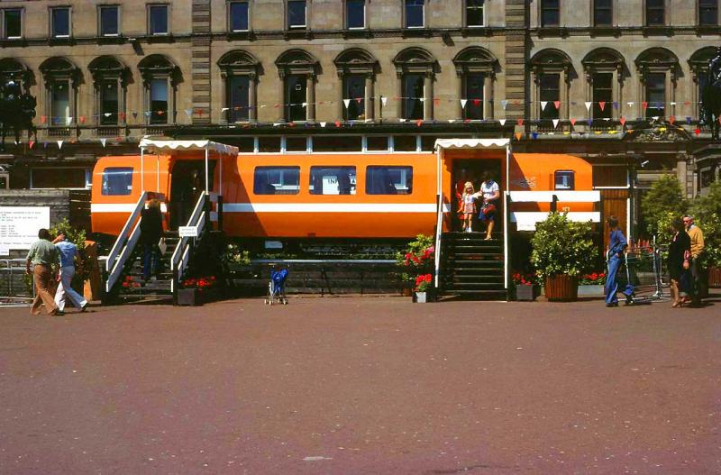 Glasgow Subway: Car display in George Square Photo of Glasgow Subway