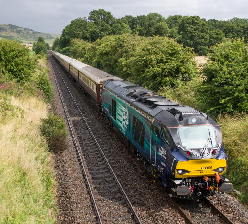 68008: 68008 with 1Z17, the return leg of The Northern Belle passes Forgandenny. 10/08/15. Photo of 68008