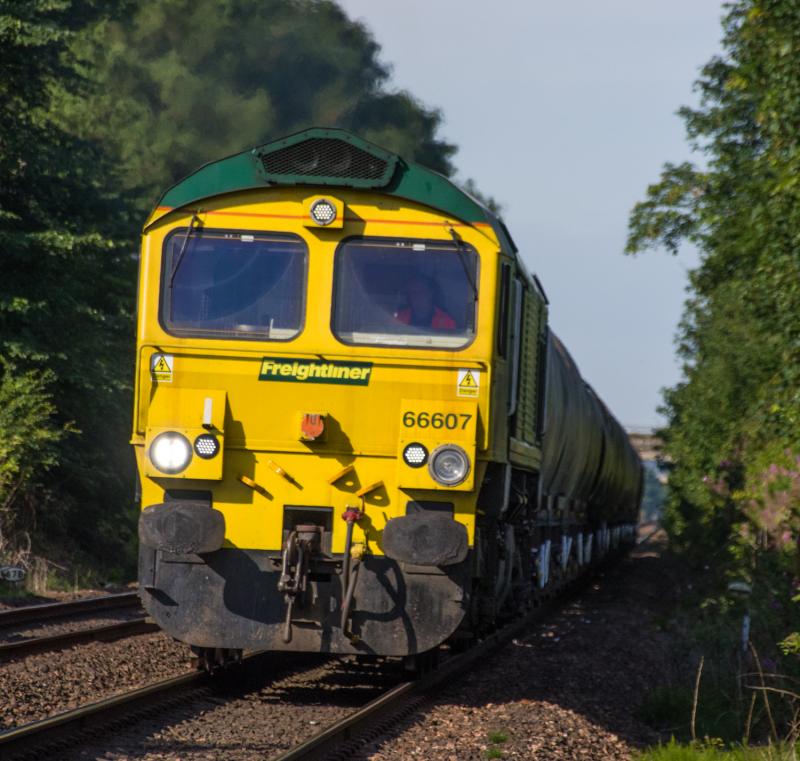 66607: 66607 with 6A65 passes Forgandenny. 17/08/15. Photo of 66607