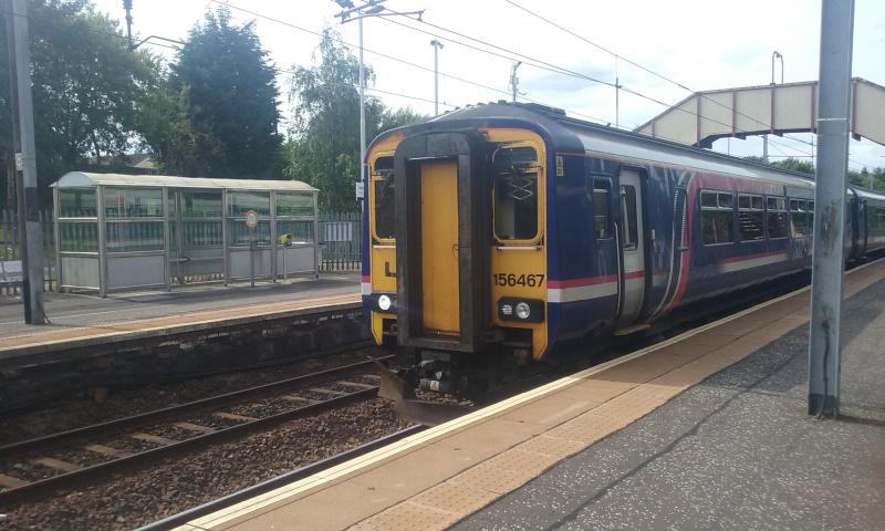 156 467 at Holytown : This was the train I was on heading to Holytown from Glasgow. The final stop for it was Edinburgh Waverley. Photo of 156 467 at Holytown