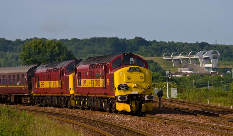 37422 and 37401 at Larbert Junction: Photo of 37422 and 37401 at Larbert Junction