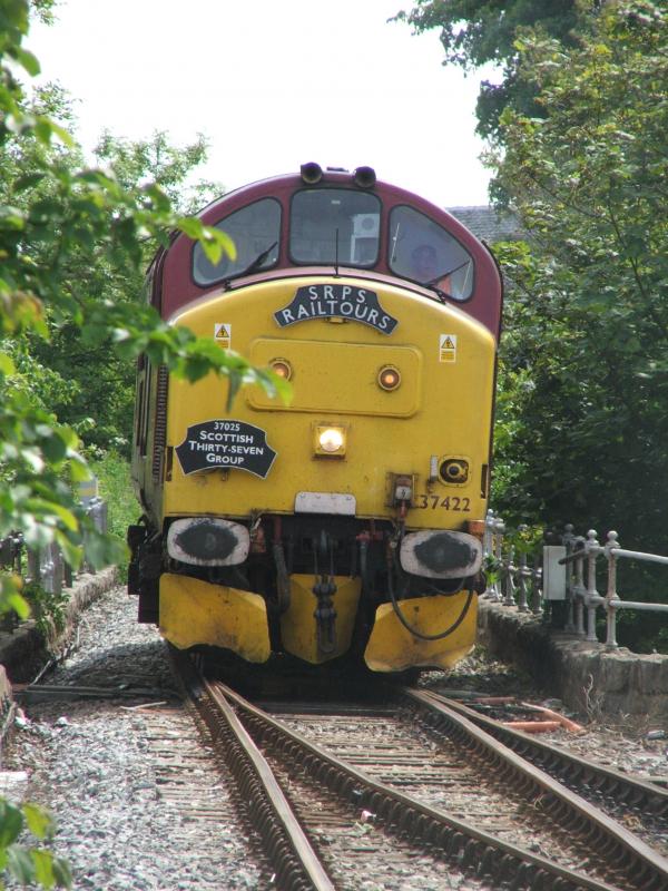 37 422 Brora 21 June 2008: 37 422 backing onto the IZ38 at Brora. Photo of 37 422 Brora 21 June 2008