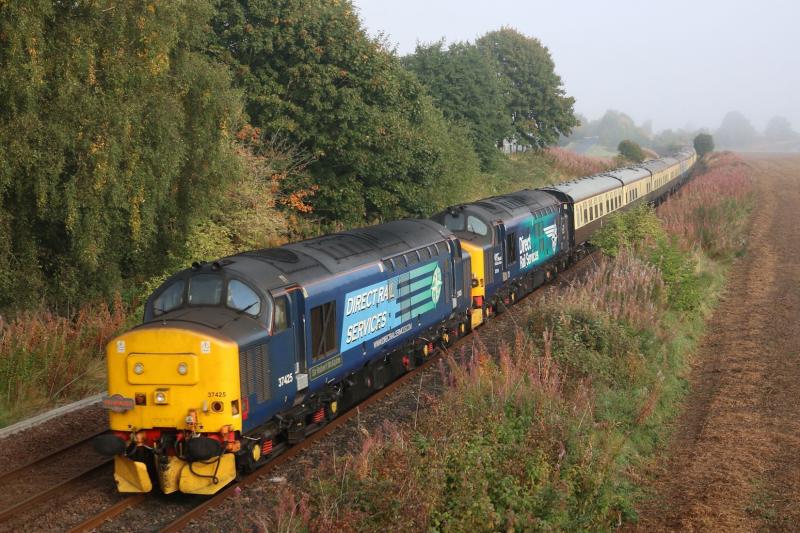 1Z37 0747 Inverness to Carlisle - The Autumn Chieftain: 37425_37218 south thru luncarty Photo of 1Z37 0747 Inverness to Carlisle - The Autumn Chieftain