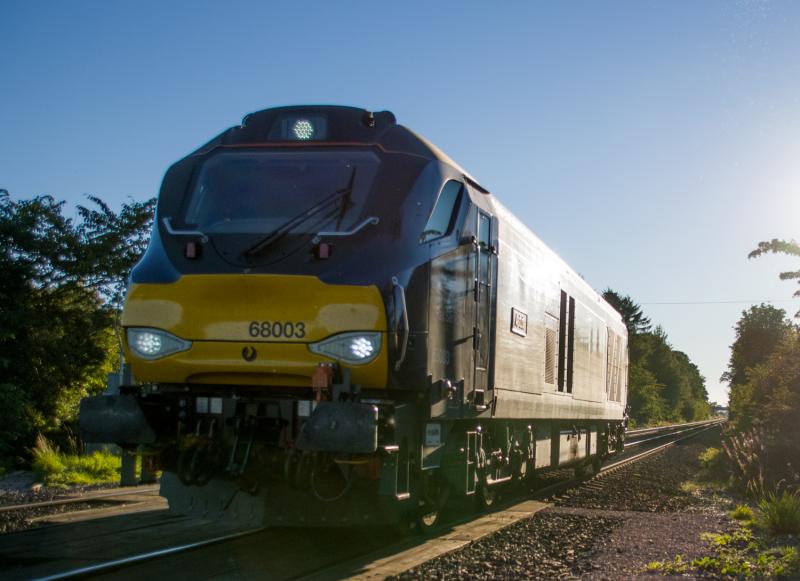 68003: 68003 with 1Z99 to rescue 4D47 passes Forgandenny Photo of 68003