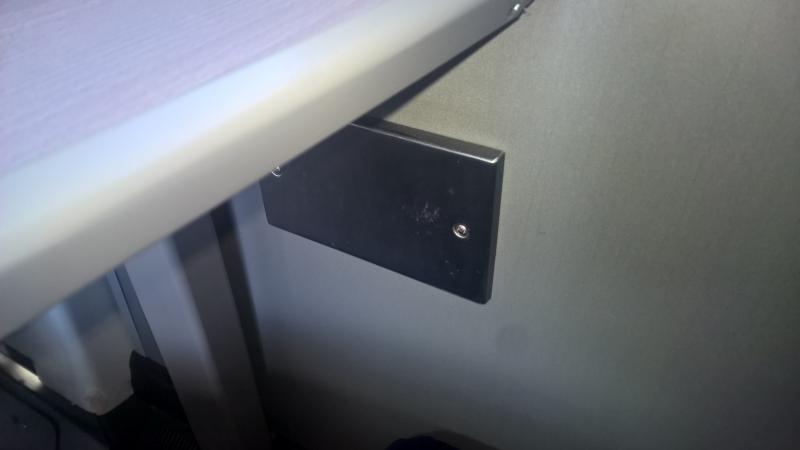 Sockets To Be Fitted Soon?: Looks like there is some space for sockets in 318 262! Photo of Sockets To Be Fitted Soon?
