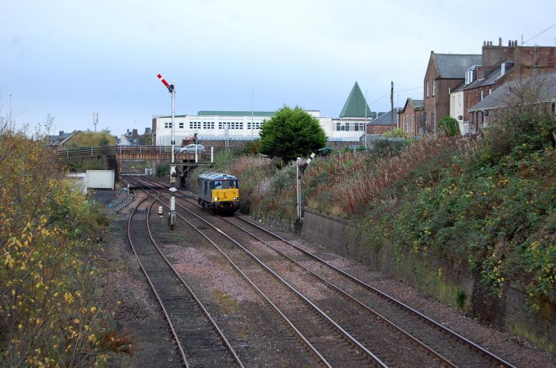 73966 Arbroath: Working 0B73 1010 Craigentinny - Aberdeen route refresher/driver training run, 73966 passes AH45 and in to the Absolute Block section to Inverkeilor. 10th November 2015 Photo of 73966 Arbroath