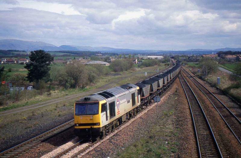 Photo of 60066 at Greenhill Lower. Grangemouth-Fiddlers Ferry loaded MGR.jpg