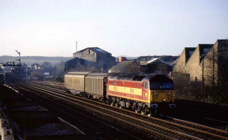 Photo of 47785 passes Larbert on 19 March 1999, Mossend-Inverness copy.jpg