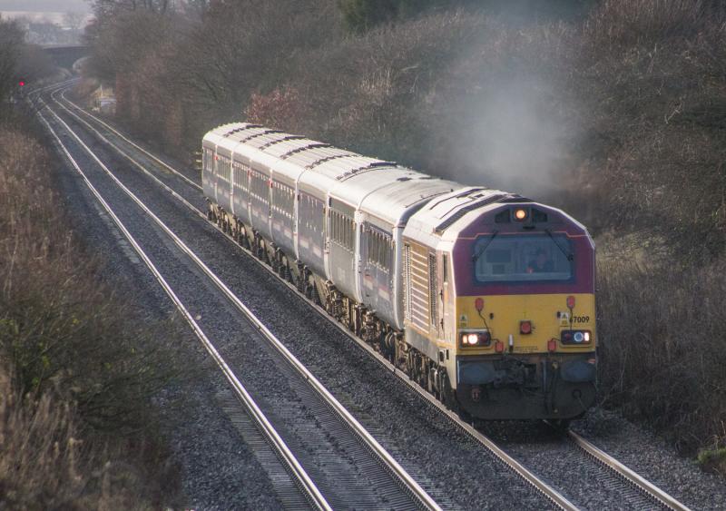 67009:
67009 with 5Z16 Polmadie to Inverness sleeper stock move passes Forgandenny.
Photo of 67009