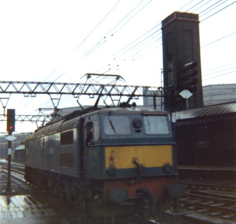Woodhead Electric: Class EM2 27001 ARIADNE at Sheffield Victoria in 1967.She is now preserved in Manchester's Science Museum in her other guise as Netherlands Railways' No.1505. Photo of Woodhead Electric