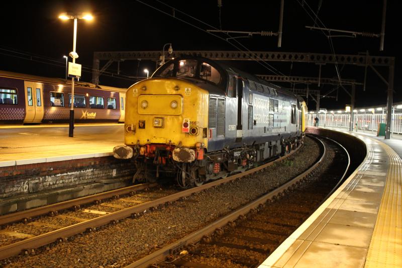 37 on test: 37667 on 2Q08 at gourock dbso 9702 on other end Photo of 37 on test