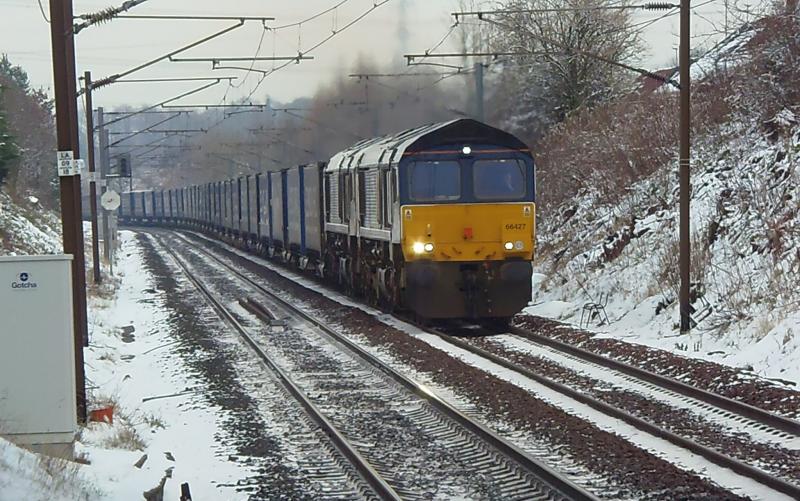 4M48: Mossend - Daventry (4M48) through Howwood 1306 on Sunday 17th Jan with 66427 / 66305 Photo of 4M48