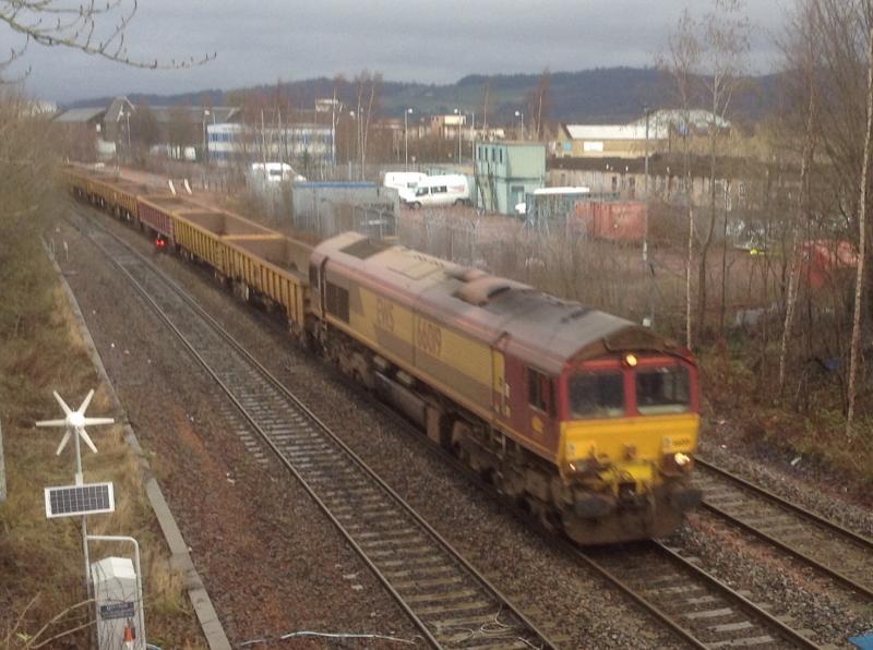 Class 66: Class 66 66019 through Stirlng from Montrose to Mossend Photo of Class 66