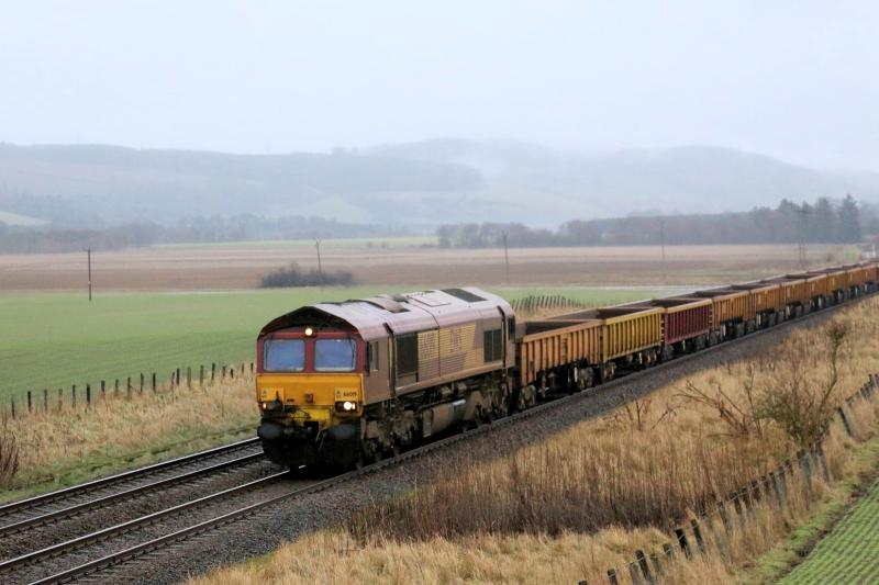 66019 6K20 Montrose to Mossend: Passing forteviot Photo of 66019 6K20 Montrose to Mossend