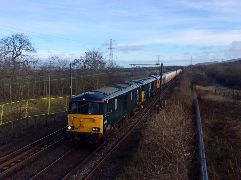 73966 73968 66737 6S45 280116 Kirknewton: Pair of McEDs power past Kirknewton with dead shed on the Alcan tanks Photo of 73966 73968 66737 6S45 280116 Kirknewton