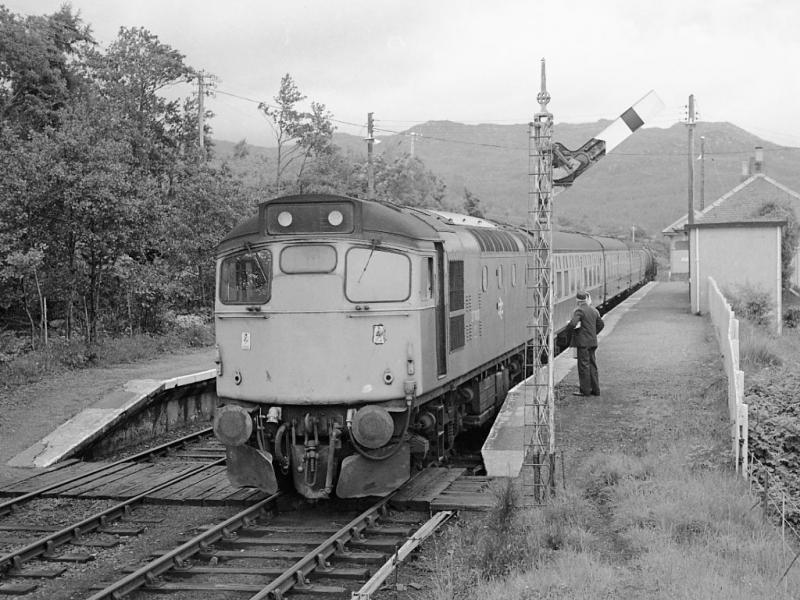 27003 (2): Things look quiet at Arisaig on 3 July 1978 as 27003 awaits departure with the 16.25 ex Fort William. Photo of 27003 (2)