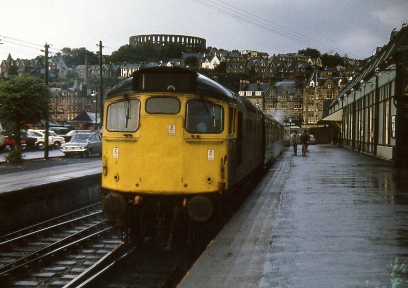 5381 at Oban 7 August 1973: Waiting to depart on 07:55 to Glasgow Queen Street Photo of 5381 at Oban 7 August 1973