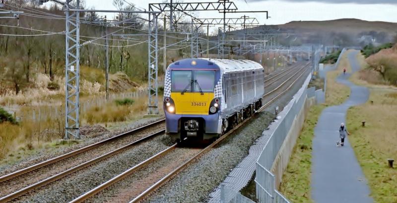 Photo of 334013 at Hillend Loch.