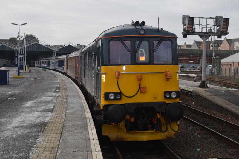 DSC_0328.JPG: 73967 on its 1st operational trip to Inverness along with 67007 on 1S25 Kings Cross-Inverness Caledonian Sleeper. Photo of DSC_0328.JPG